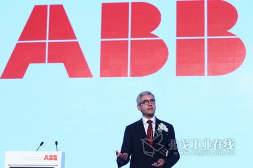 ABB集团离散自动化与运动控制业务部负责人史毕福在2012 ABB自动化世界开幕式上作主旨演讲