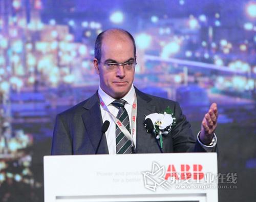 ABB北亚区总裁，ABB(中国)有限公司董事长兼总裁方秦在2012 ABB自动化世界开幕式上作主旨演讲
