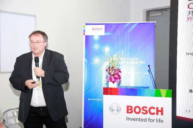 Bosch Sensortec微机电系统(MEMS)产品领域总负责人Ralf Schellin