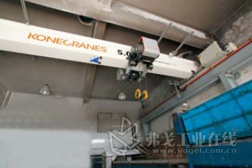安装在产品检测试区域的最新款科尼CXT 标准型起重机