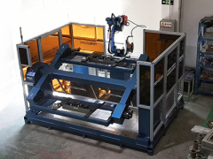 一诺基业：全自动多轴协同机器人焊接工作站