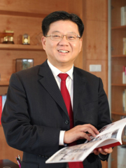 郑效东先生 上海东富龙科技股份有限公司董事长