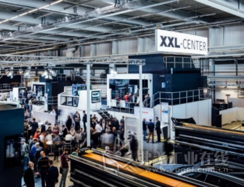 XXL 级的大型加工中心可加工的模具达 6,000 mm。