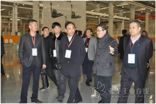 优秀供应商代表参观了杭叉集团横畈智能制造基地和青山工业园区