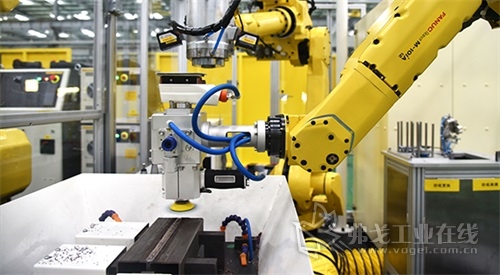 罗庚公司(6G35)发那科机器人汽车零部件智能加工系列解决方案(打磨抛光、去毛刺、装配、切割、焊接、搬运、堆垛、涂胶等)